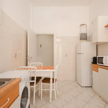 Flat 42 By Ghor * Rom