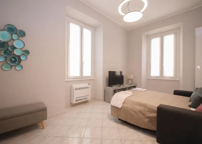 Flat 42 By Ghor شقة روما
