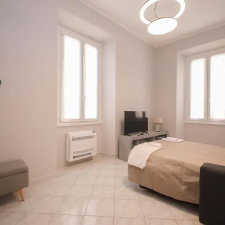 Flat 42 By Ghor شقة روما