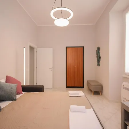 Flat 42 By Ghor شقة روما